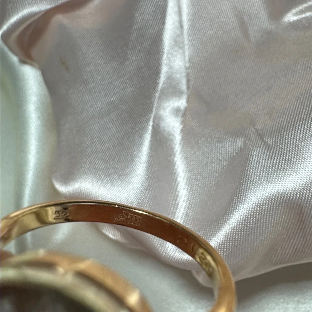 Vintage 14 K gold and diamonds Women's Ring - Picture 9 of 10